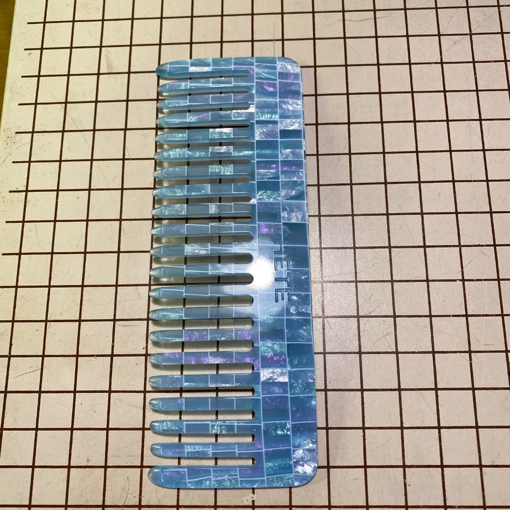 Machete No. 2 Blue Shell Checker Wide Tooth Comb